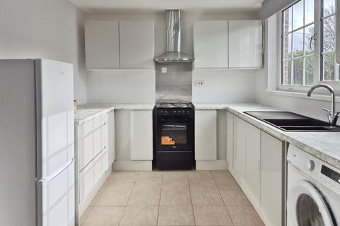 3 bedroom end of terrace house to rent, Lindsey Avenue, North Yorkshire YO26