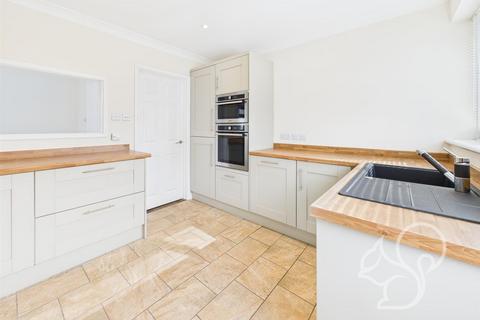 3 bedroom detached bungalow to rent, Canterbury Road, Sudbury