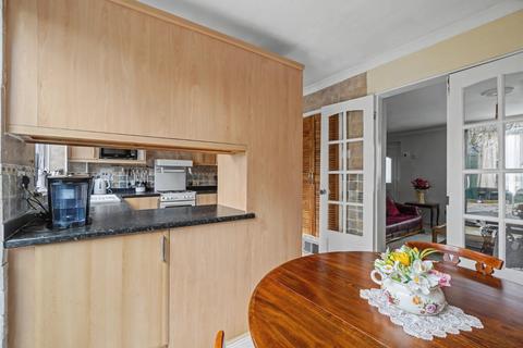 3 bedroom end of terrace house for sale, Oak Road, Sittingbourne, Kent, ME10 3PH