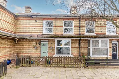 2 bedroom terraced house for sale, Aynho Street, Watford, WD18
