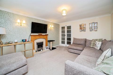 3 bedroom semi-detached house for sale, North Close, ALFRETON DE55