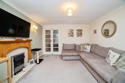 3 bedroom semi-detached house for sale, North Close, ALFRETON DE55