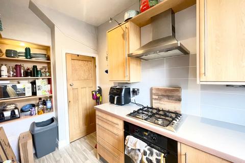 2 bedroom terraced house to rent, Beecroft Mount, Leeds, West Yorkshire, LS13