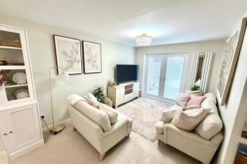 3 bedroom terraced house for sale, Pooley Green Road, Egham, Surrey, TW20