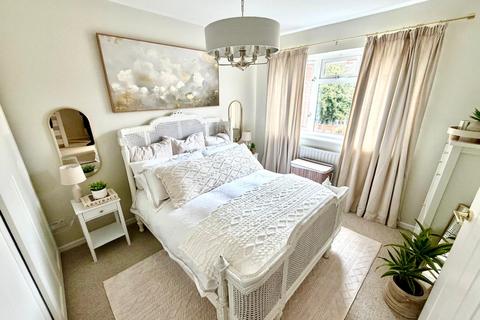 3 bedroom terraced house for sale, Pooley Green Road, Egham, Surrey, TW20