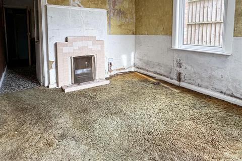 3 bedroom end of terrace house for sale, East Ham Road, Littlehampton BN17