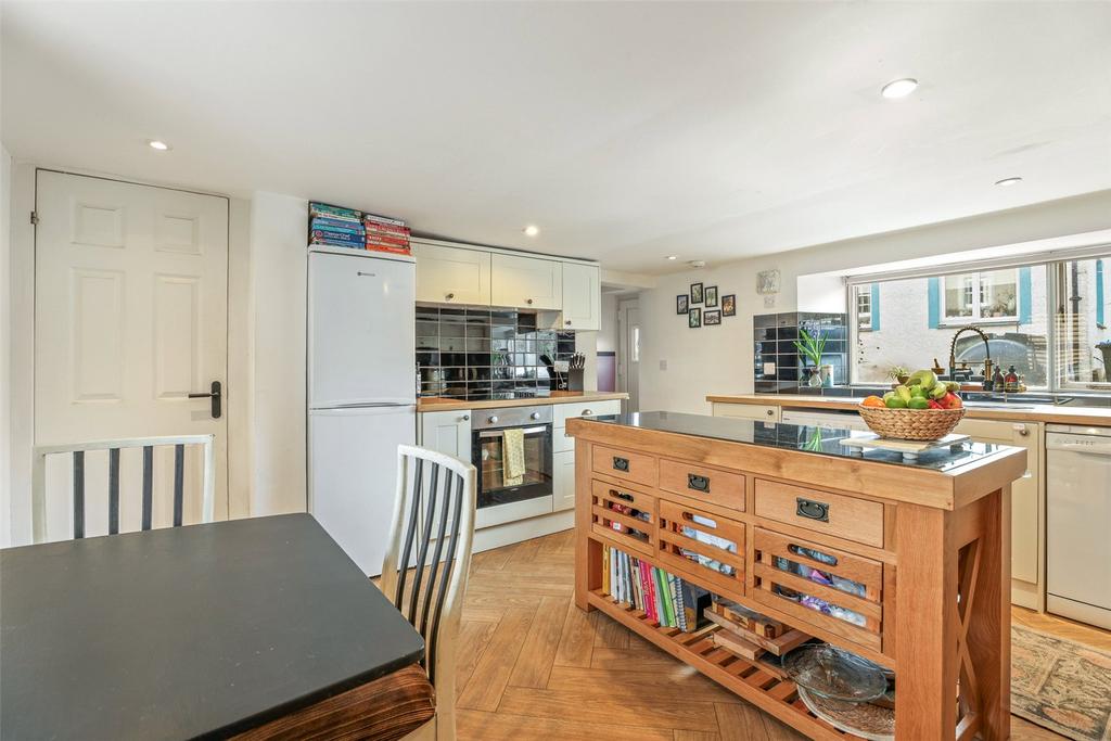 Kitchen/Dining