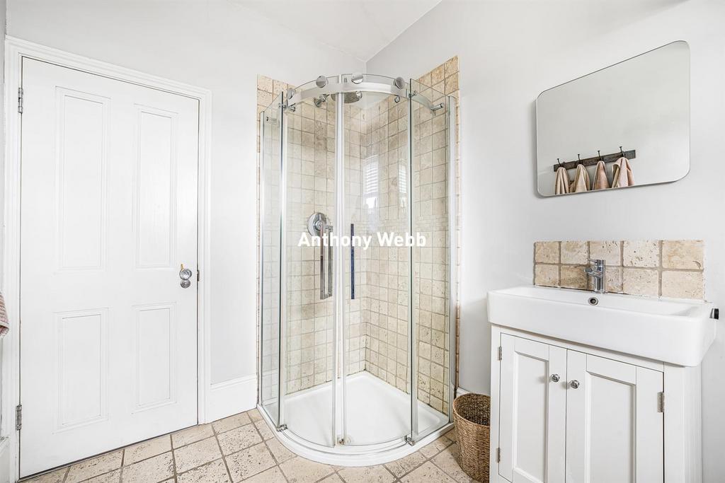 Bathroom/shower room