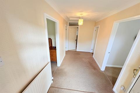 2 bedroom detached bungalow for sale, St. Edmunds Road, Acle, Norwich, NR13