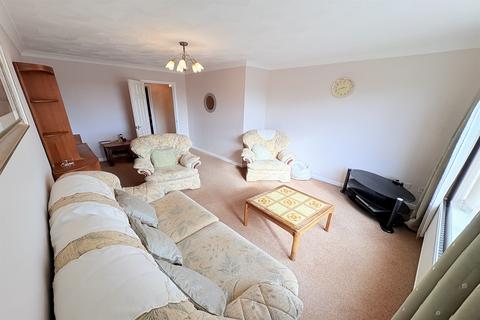 2 bedroom detached bungalow for sale, St. Edmunds Road, Acle, Norwich, NR13