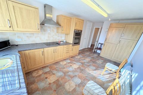 2 bedroom detached bungalow for sale, St. Edmunds Road, Acle, Norwich, NR13
