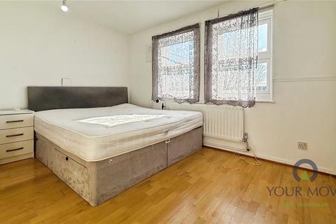 3 bedroom terraced house to rent, Galsworthy Close, London SE28