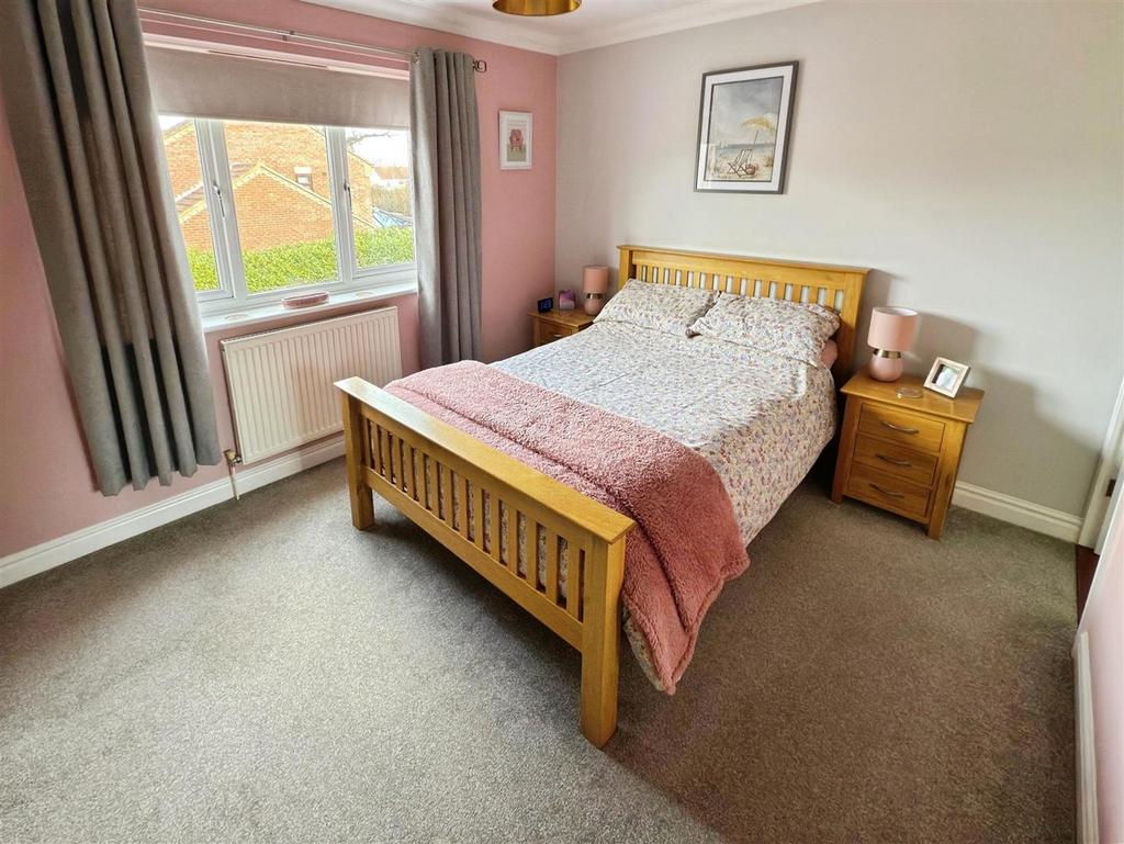 Cefa2d34-Bed 201.jpg