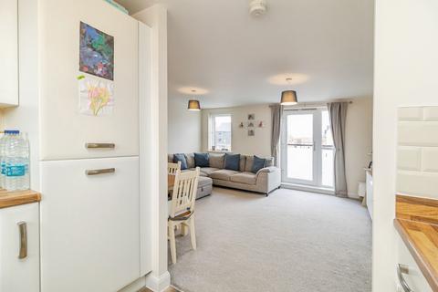 2 bedroom flat for sale, Fen Street, Brooklands, Milton Keynes, Buckinghamshire, MK10