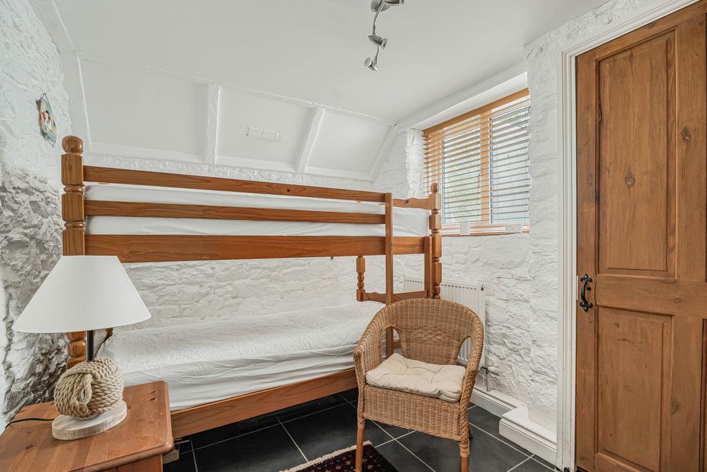 4 Bedroom.JPG