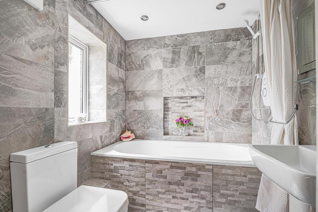 5 Bathroom.JPG