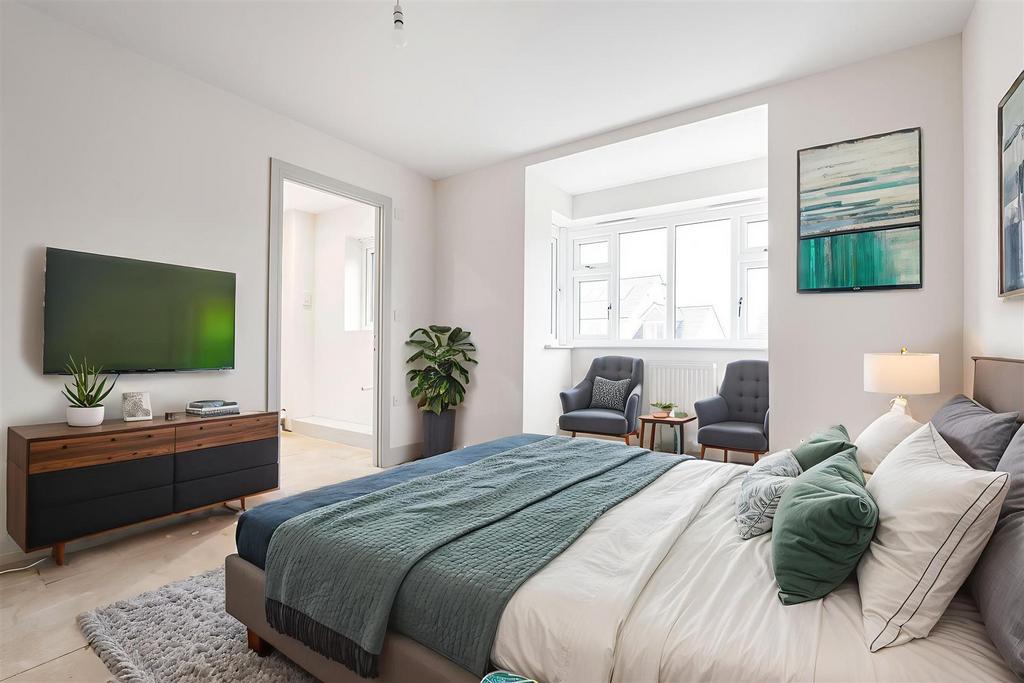 Bedroom 1.jpg