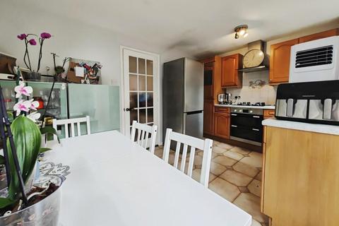 2 bedroom end of terrace house for sale, Sen Close, Bracknell, Berkshire, RG42 2QB