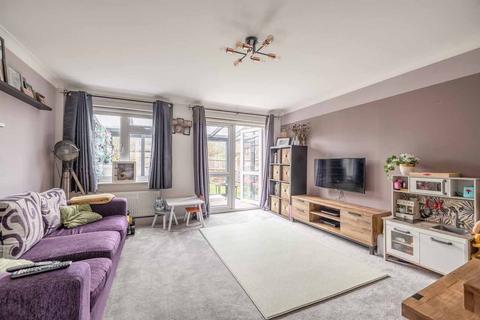 undefined, Cobb Close, Datchet SL3