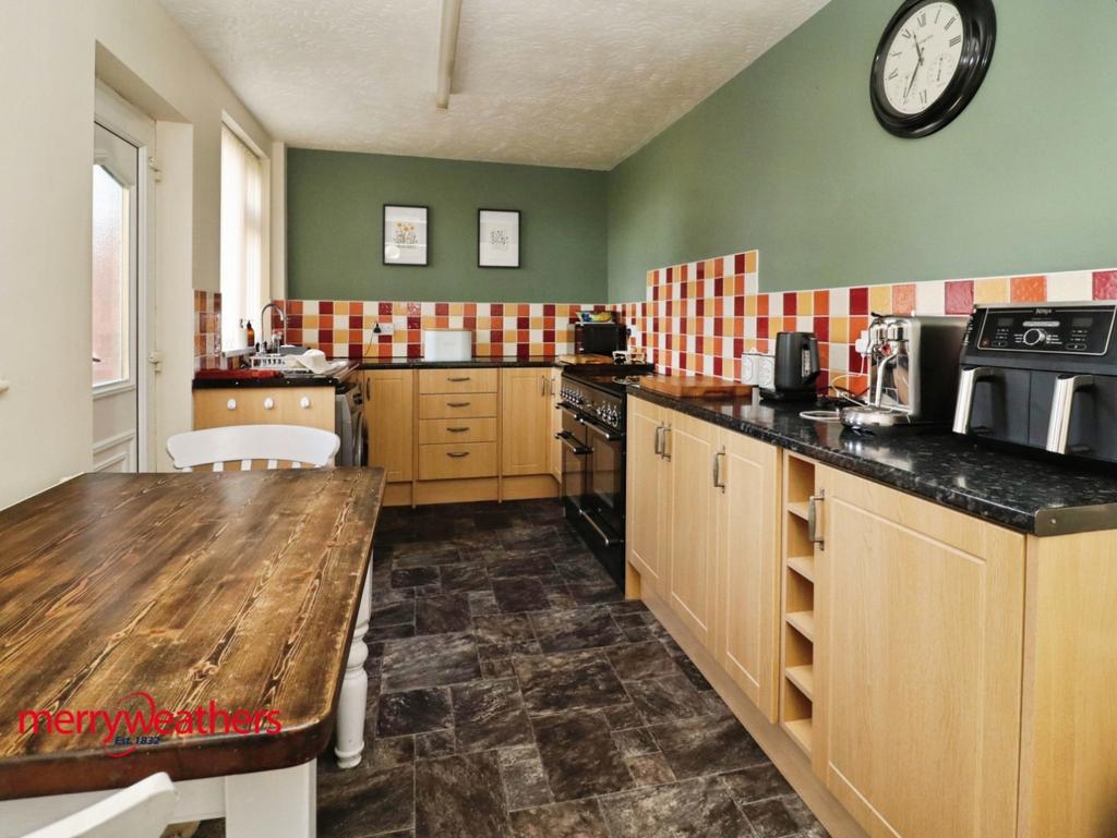 Dining kitchen