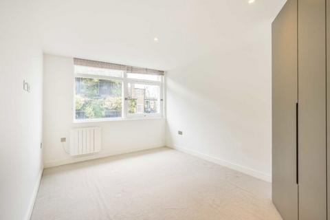 3 bedroom flat for sale, Elystan Place, London SW3