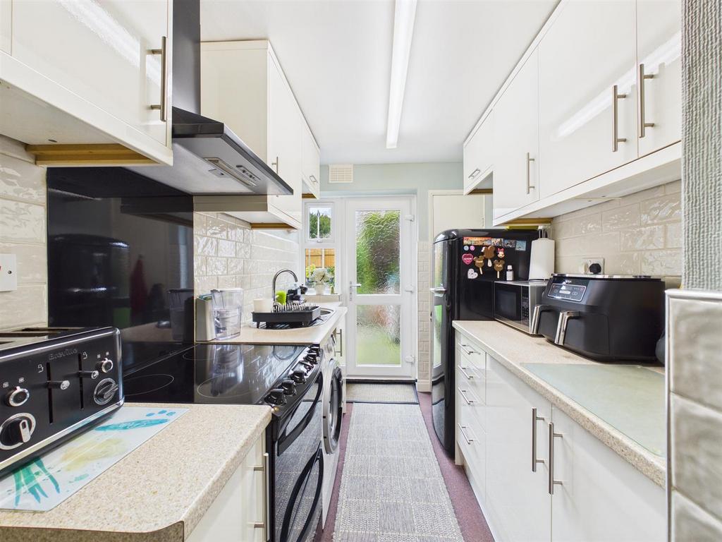 Kitchen:
