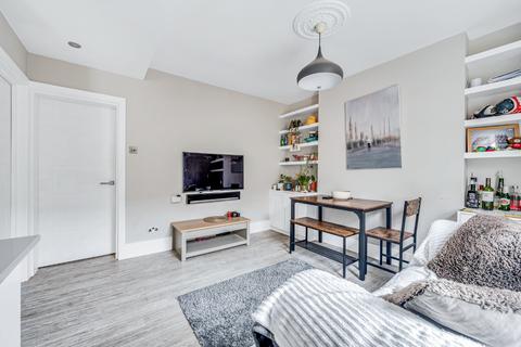 2 bedroom flat for sale, Queen's Club Gardens, W14 9RS