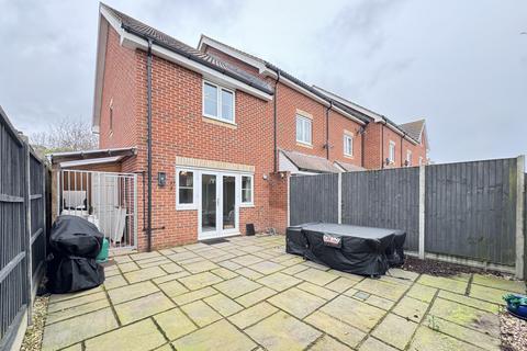 2 bedroom end of terrace house for sale, Grevillea Avenue, Whiteley