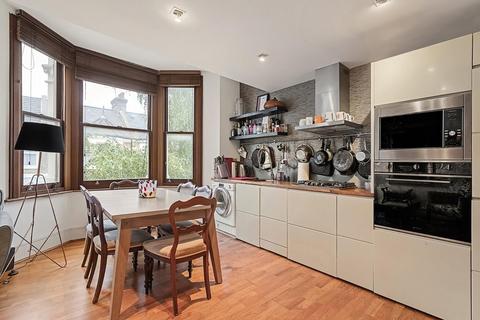 2 bedroom flat to rent, Leander Road, Brixton, London
