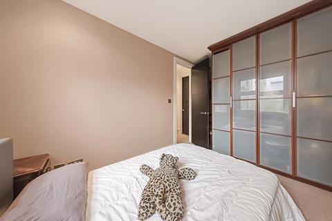 2 bedroom flat to rent, Leander Road, Brixton, London