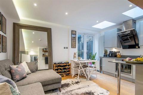2 bedroom flat for sale, Vespan Road, London W12