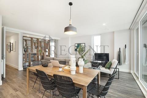 3 bedroom apartment to rent, Cobalt Tower, Moulding Lane, SE14