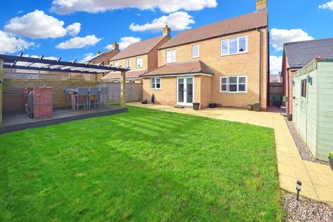 4 bedroom detached house for sale, Parsons Piece, Banbury OX16