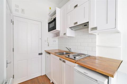 1 bedroom flat to rent, Winchester Street, SW1V