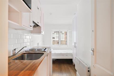 1 bedroom flat to rent, Winchester Street, SW1V