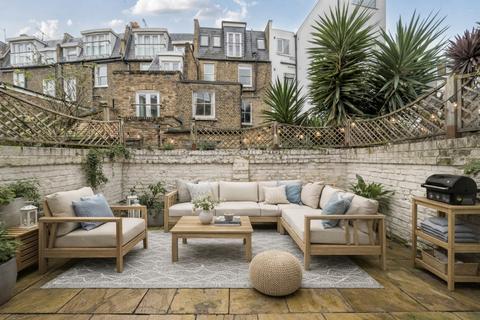 4 bedroom terraced house for sale, Tournay Road, Fulham, London, SW6