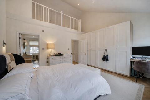 4 bedroom terraced house for sale, Tournay Road, Fulham, London, SW6