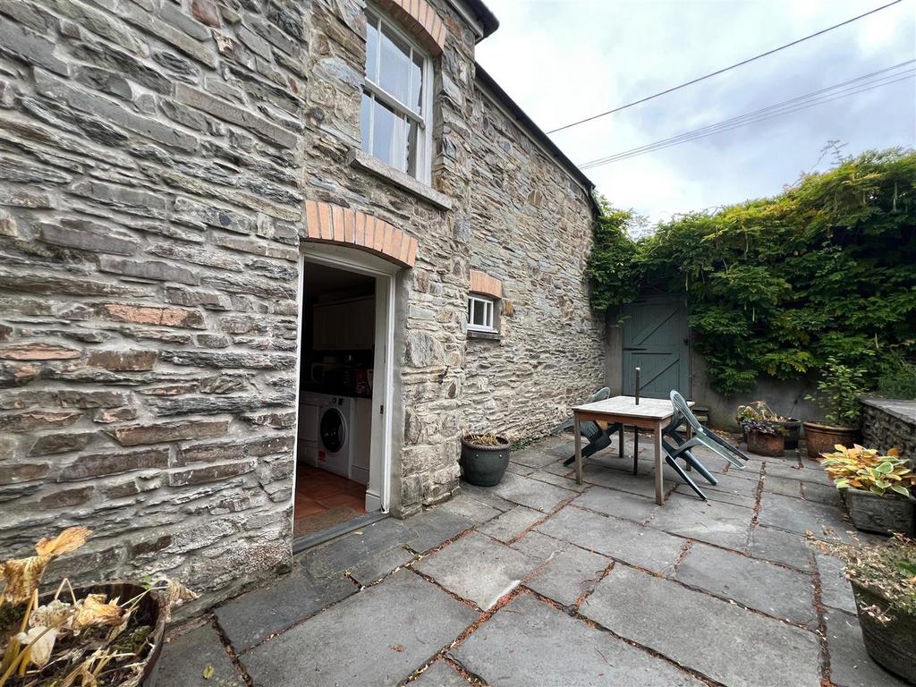 Rear Patio / Garden