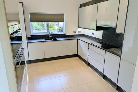3 bedroom detached house to rent, Meadow Rise, Northam, Bideford