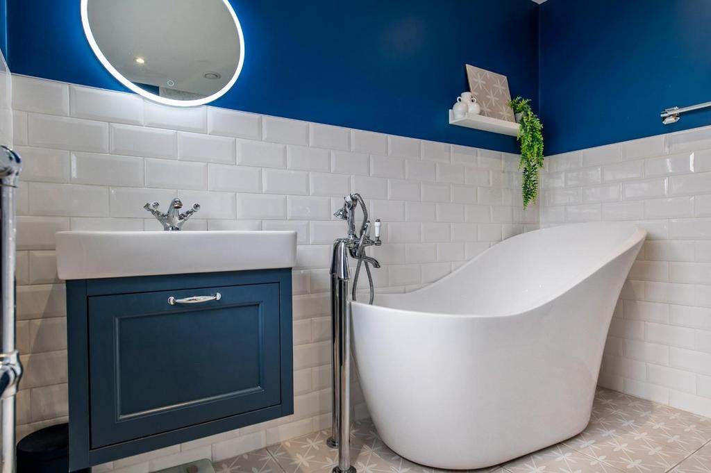 First Floor Bathroom