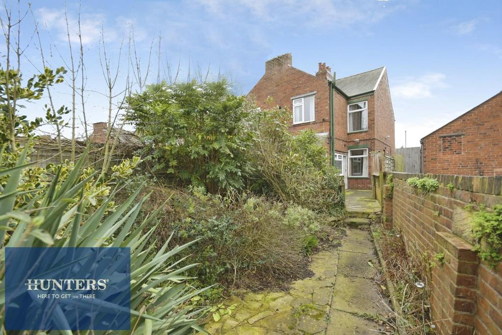 REAR GARDEN 06.jpg