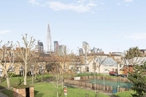 2 bedroom duplex for sale, Swan Mead, London