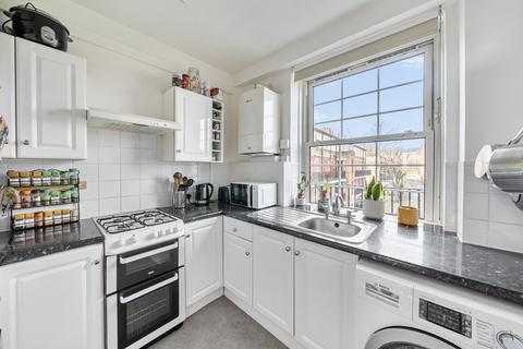 2 bedroom duplex for sale, Swan Mead, London