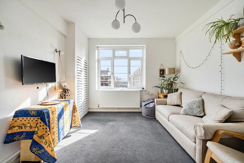 2 bedroom duplex for sale, Swan Mead, London
