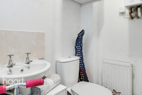1 bedroom apartment for sale, Warwick Avenue, Broughton