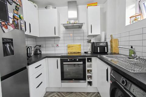 2 bedroom apartment for sale, Druids Close, Caerphilly, CF83 2XR