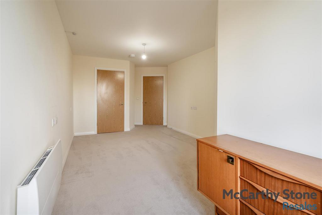 8676105-interior09.jpg