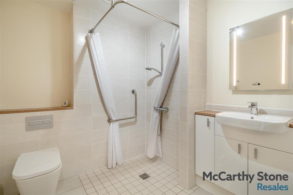 8676105-interior12.jpg
