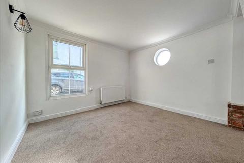 2 bedroom end of terrace house for sale, Brightlingsea CO7