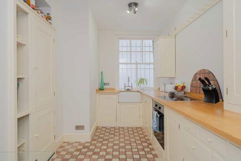 2 bedroom flat for sale, Portman Mansions, London W1U